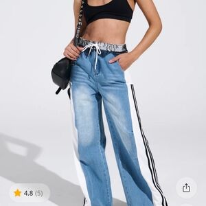 AKIRA SPORTY AND SWEET LIGHT WASH DENIM TRACK PANTS Size LL